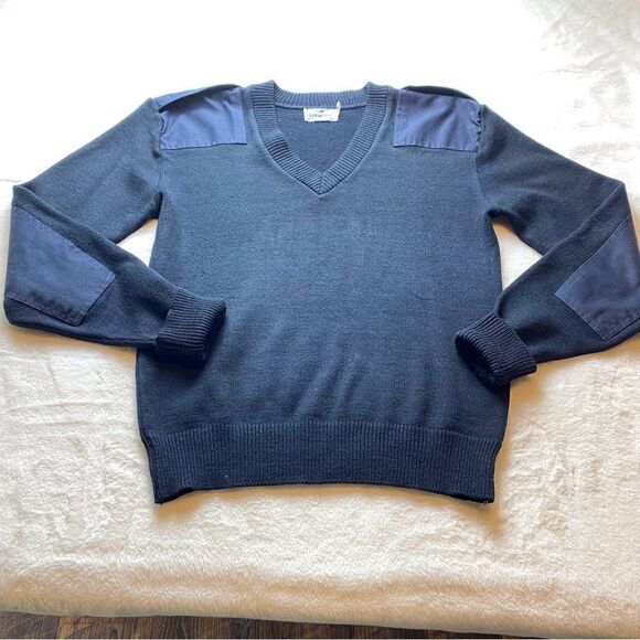 Crew Gear Black V Neck Commando Long Sleeve Sweater Size Medium - Picture 1 of 11